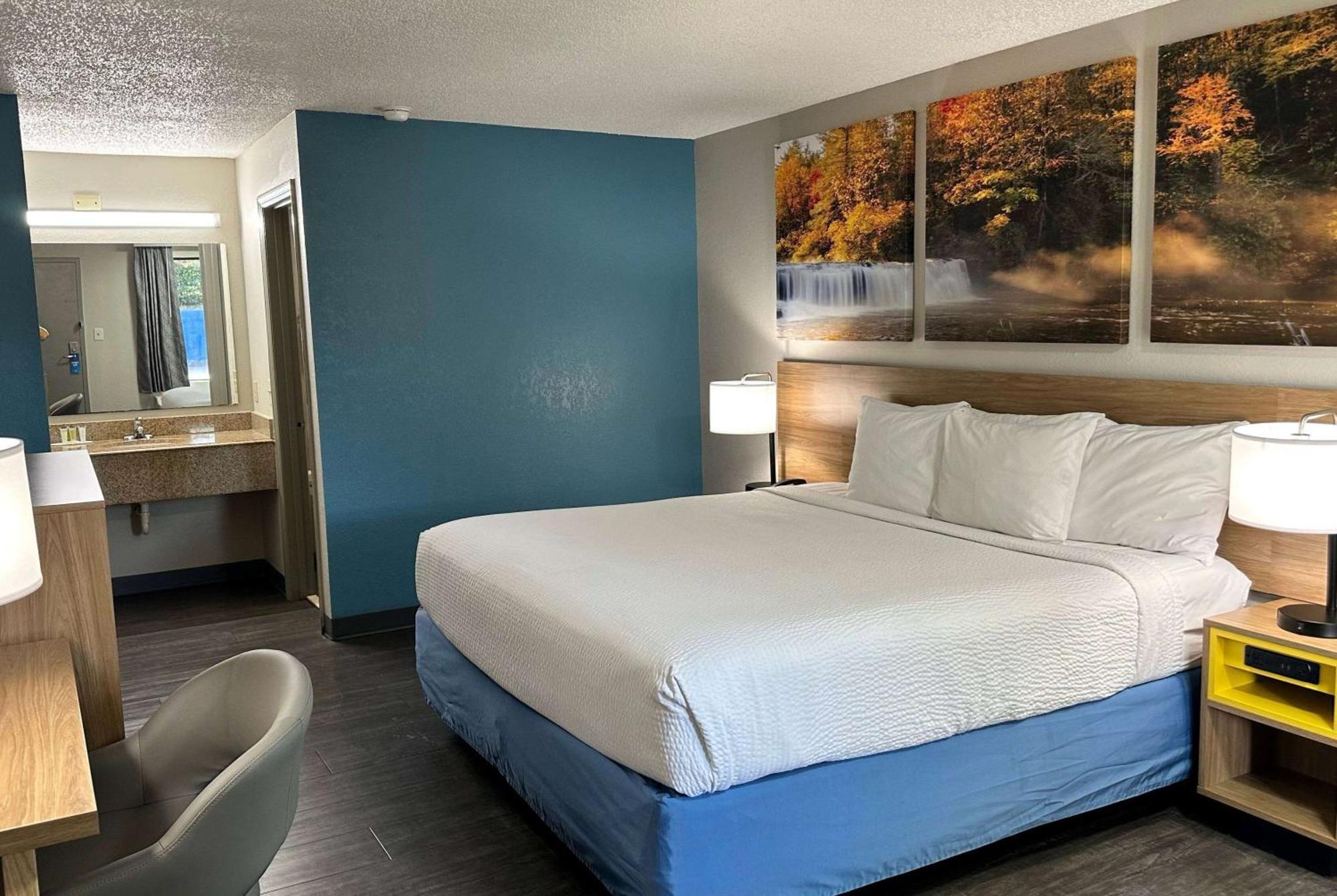 Days Inn By Wyndham Columbia Ne Fort Jackson Zewnętrze zdjęcie