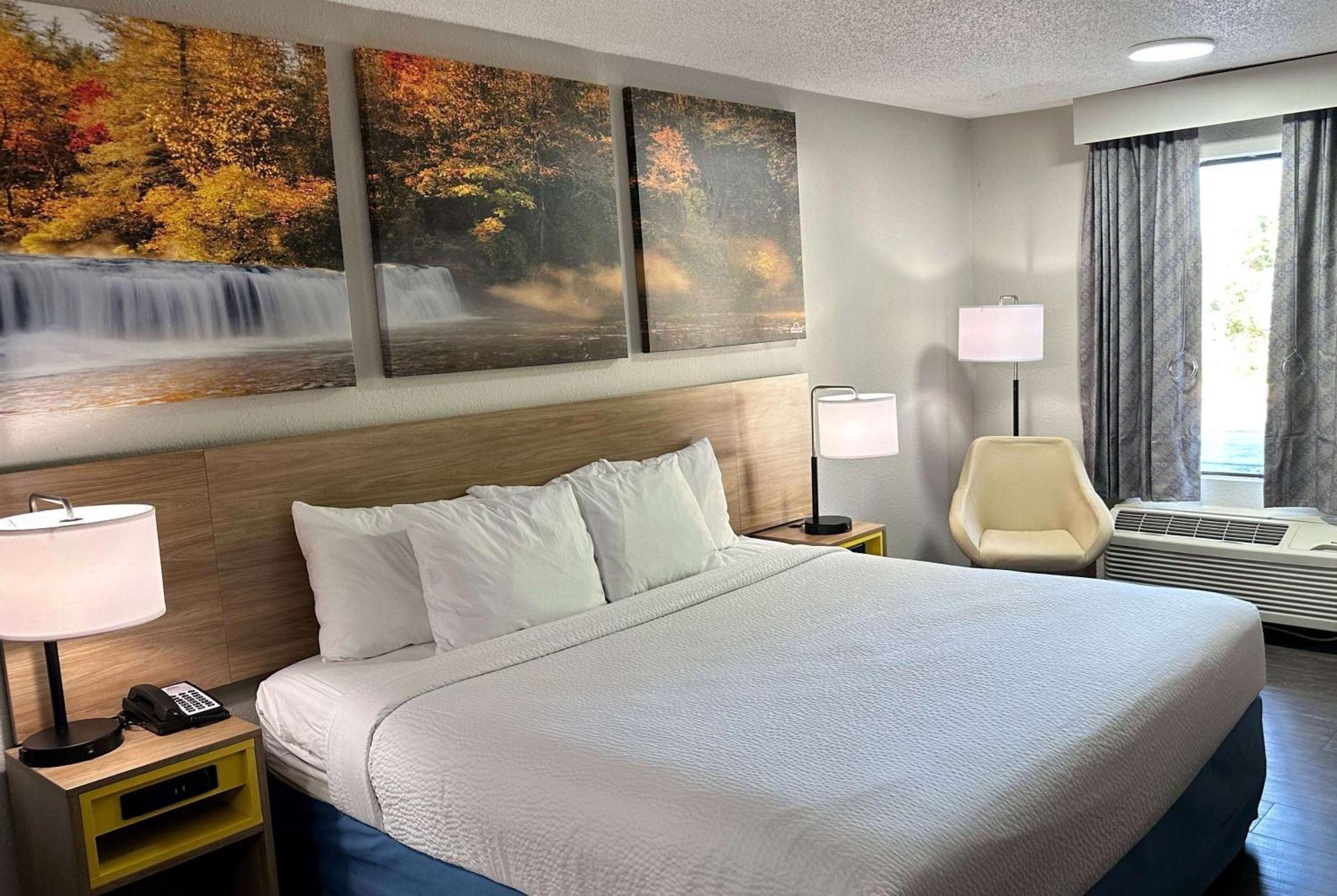Days Inn By Wyndham Columbia Ne Fort Jackson Zewnętrze zdjęcie
